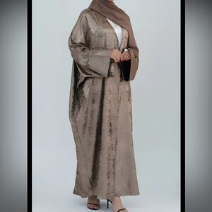 The Muslim Closet Elegant Metallic Abaya